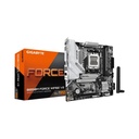 Tarjeta Madre Gigabyte B850M Force WF6E V2 AM5 DDR5 Micro ATX 5200MHz HDMI DP Wifi BT 5.3 