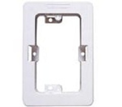 Caja plastica tmk thorsman 7900-02002 color blanco de pvc auto extinguible  con fondo, incluye  taquete ypija para su fijación, resistencia a la humedad y atmósfera corresiva, certificado en csa, cumple la norma ul 94 v0 y nom-001-sede-2005